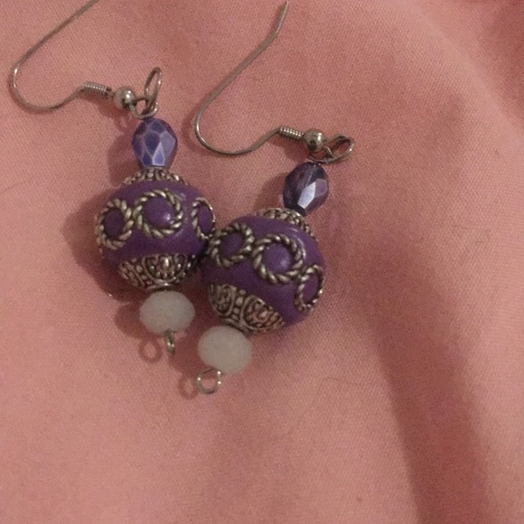 Earrings - Picture 1 of 1